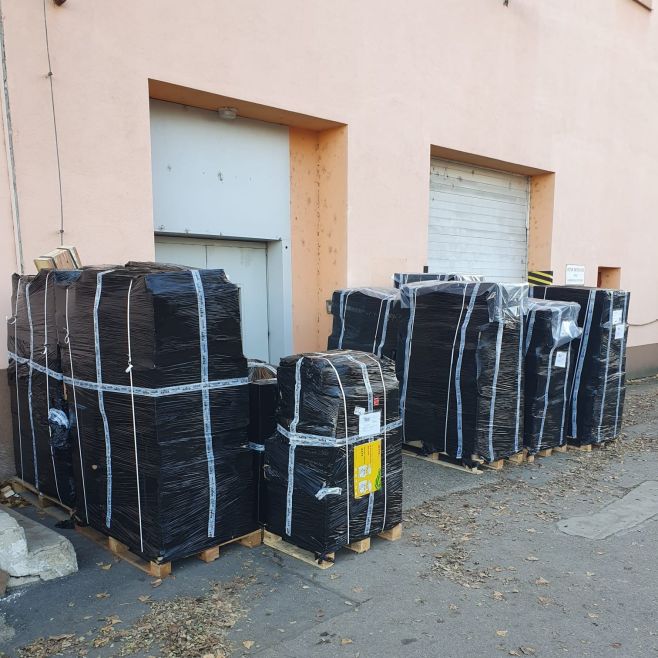 Dorazilo nám čerstvé zboží na paletách! 💪 Doplňujeme regály o žádané kousky a přidáváme novinky, které v dílnách zaručeně...